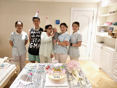 客户全家福照片