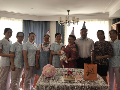 客户全家福照片