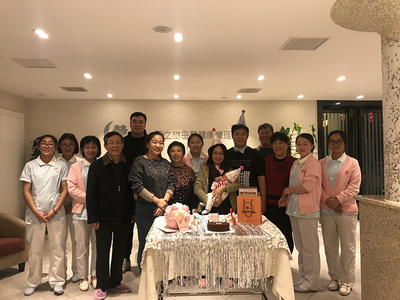 客户全家福照片