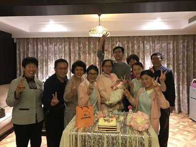 客户全家福照片